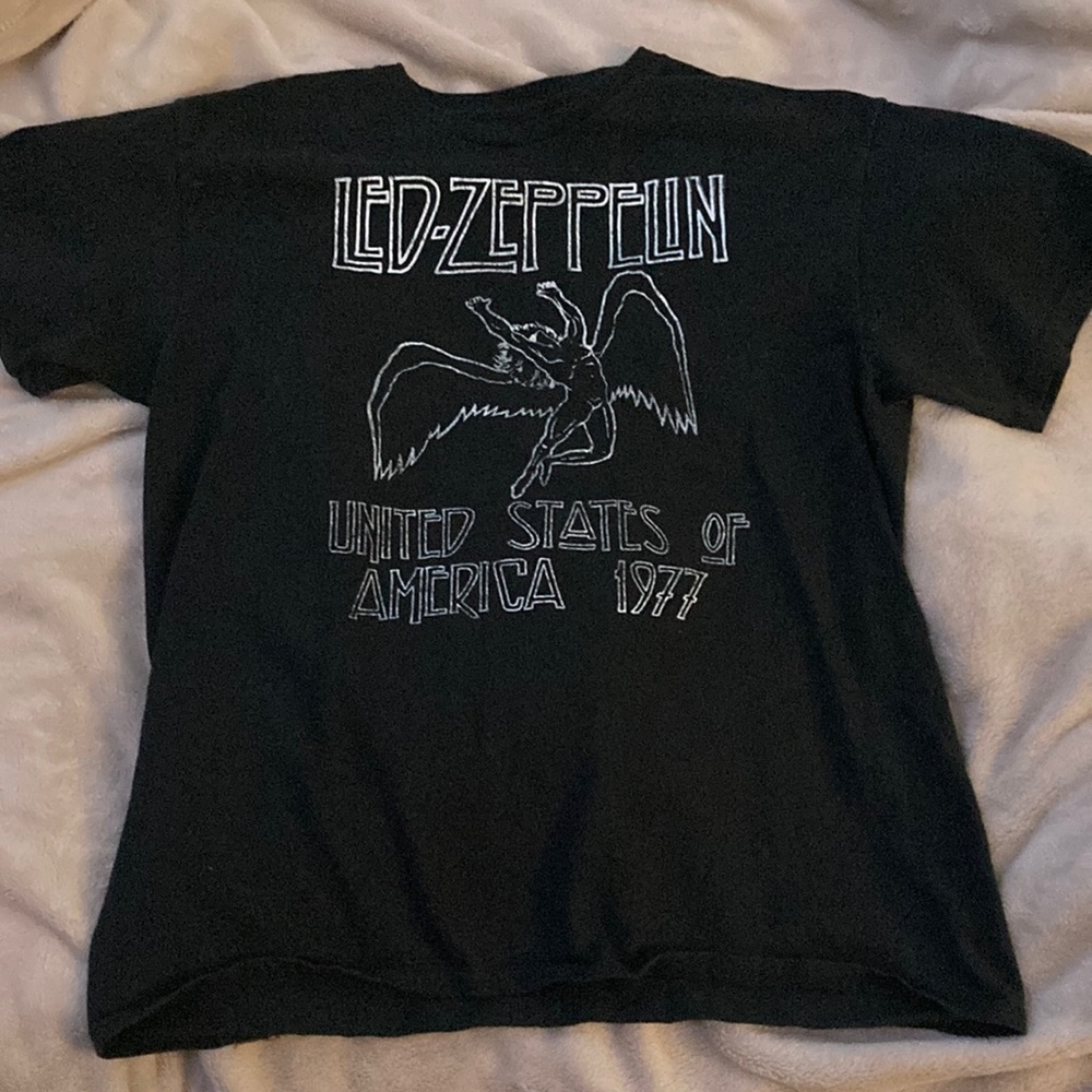 Led Zeppelin black teeshirt